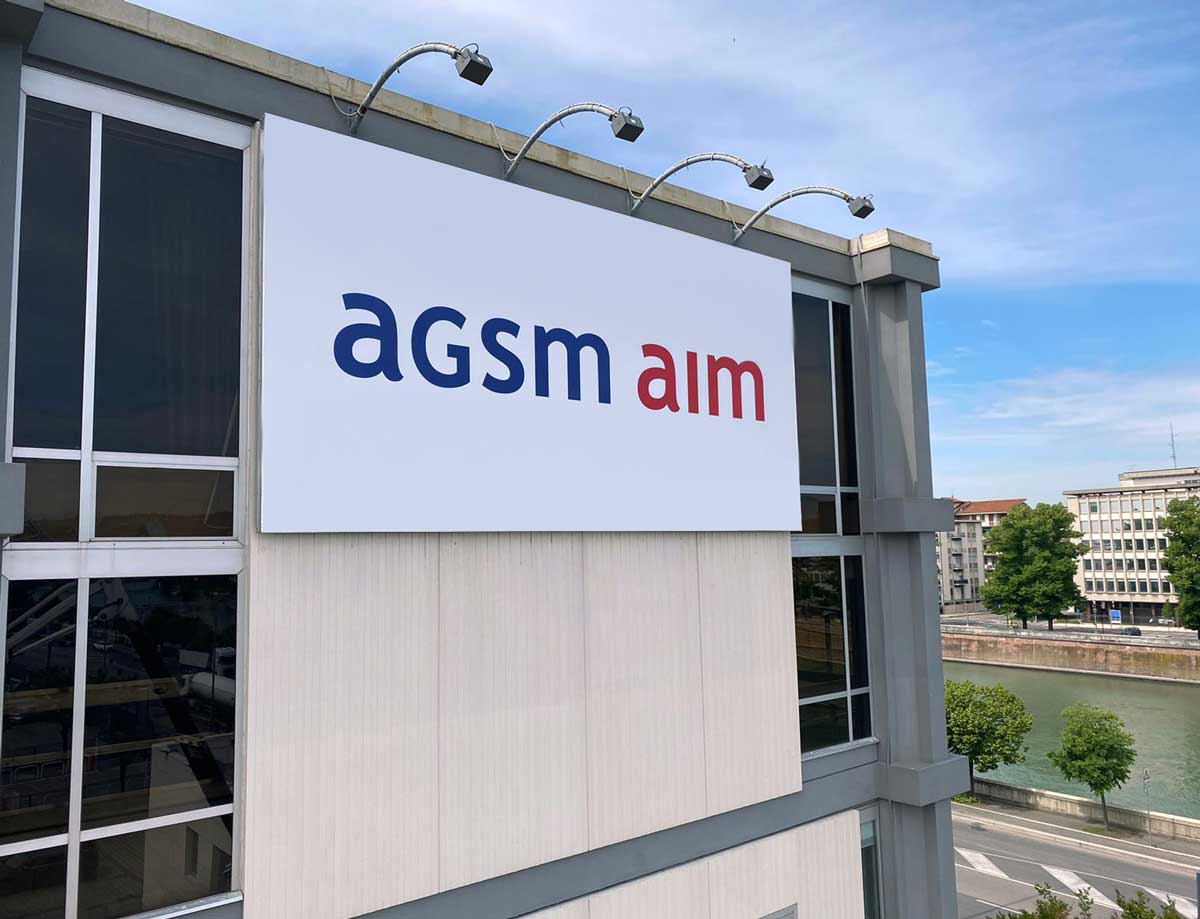 Edificio con Logo agsm aim